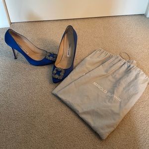Manolo Blahnik
Hangisi Embellished Satin Pumps. Worn twice, comes with dust bags